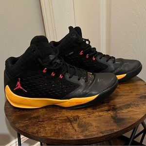 Men’s Jordan high fly rising orange sneakers size 9